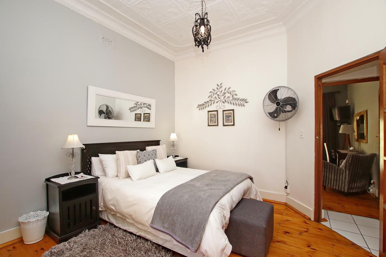 Arum Place Guest House Йоханесбург Екстериор снимка
