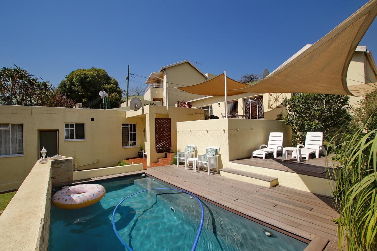 Arum Place Guest House Йоханесбург Екстериор снимка