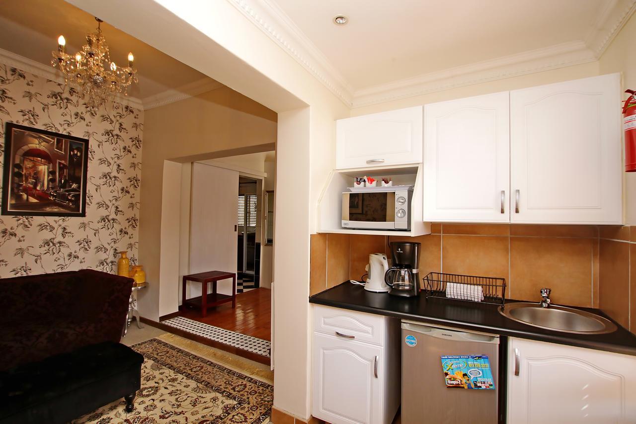Arum Place Guest House Йоханесбург Екстериор снимка